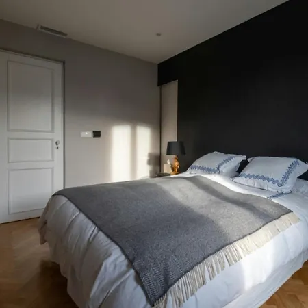 Spacious 2bd With Large Terracecanal Saint-martin 巴黎